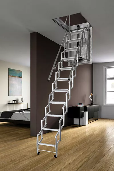 Escalier escamotable aluminium motorisé + télécommande – 270 à 300 cm